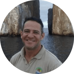 Galapagos Naturalist Guide: Daniel Jácome Galapagos Naturalist Guide: Daniel Jácome