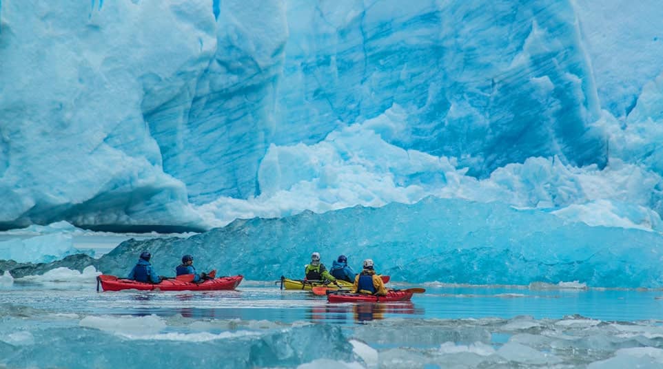Kayaking at Glacier Grey Wall Kayaking at Glacier Grey Wall