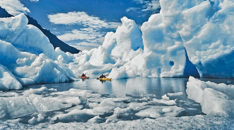 Kayaking at Glacier Grey Wall Kayaking at Glacier Grey Wall